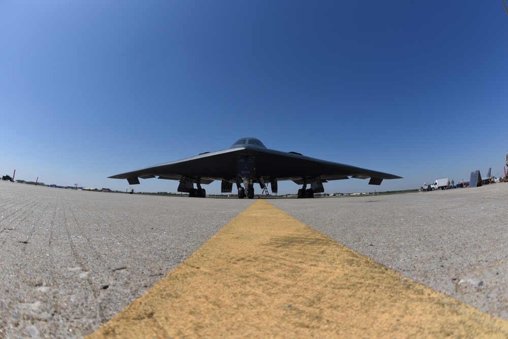 B-2A 'Spirit of South Carolina' visits Tinker AFB, Okla. to say thanks