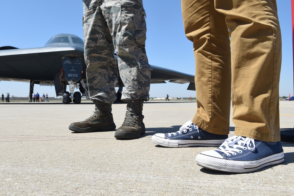 B-2A 'Spirit of South Carolina' visits Tinker AFB, Okla. to say thanks