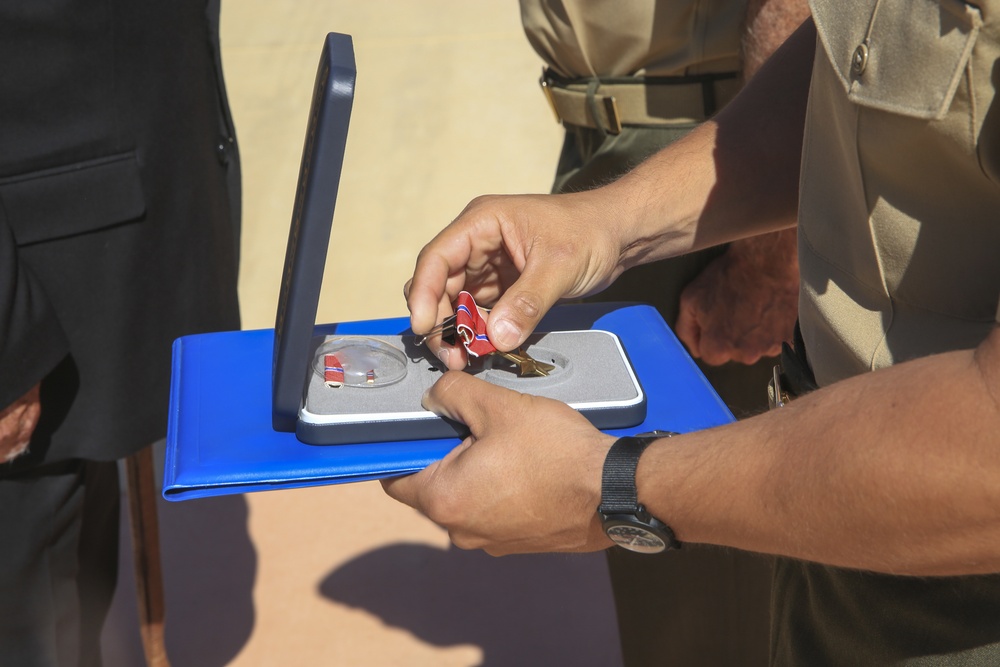 Retired Marine receives Bronze Star for heroic action 50 years ago