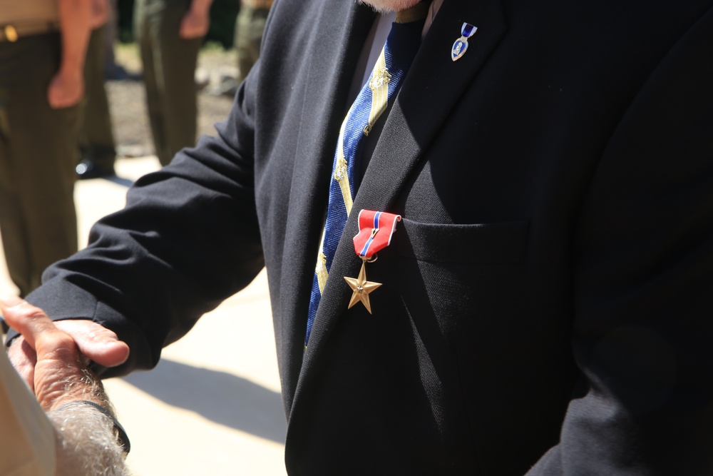 Retired Marine receives Bronze Star for heroic action 50 years ago