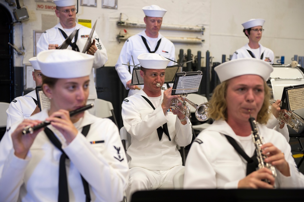 Navy Region Southwest Musicians Play Gig