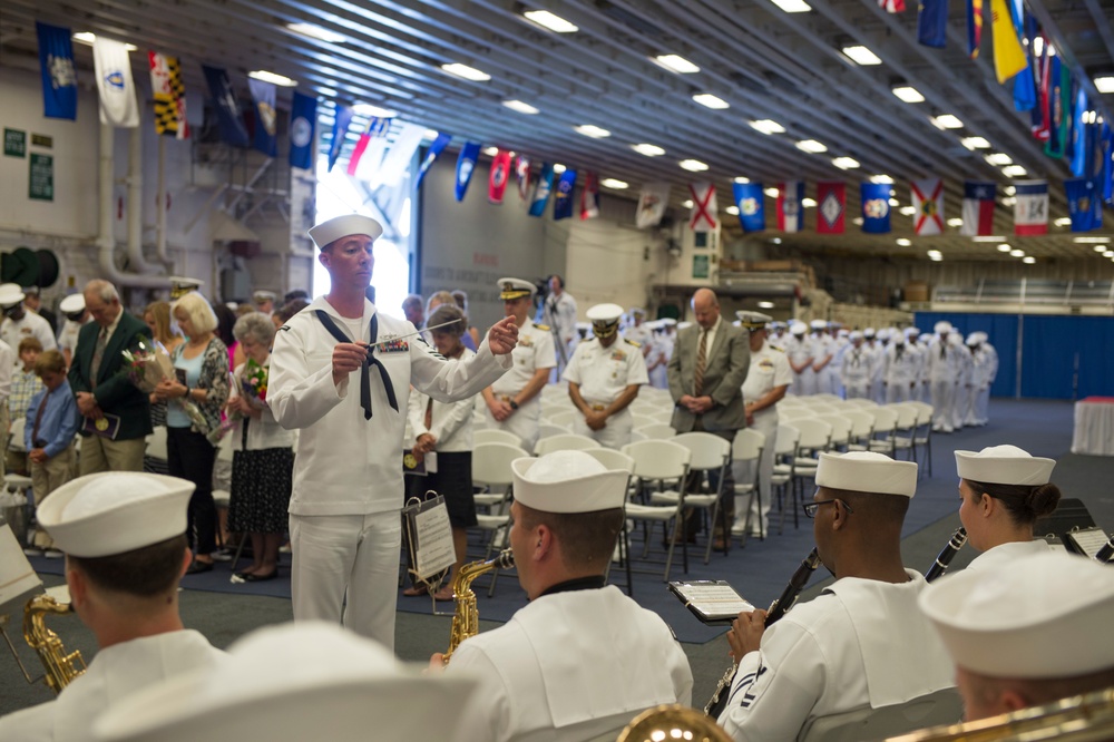 Navy Region Southwest Musicians Play Gig