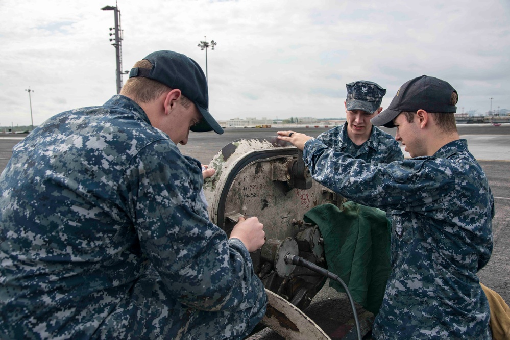USS Dwight D. Eisenhower