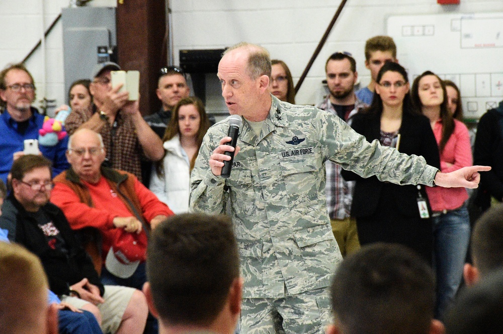 Community bids farewell to Middle East-bound Wisconsin Guard unit