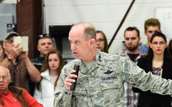 Community bids farewell to Middle East-bound Wisconsin Guard unit