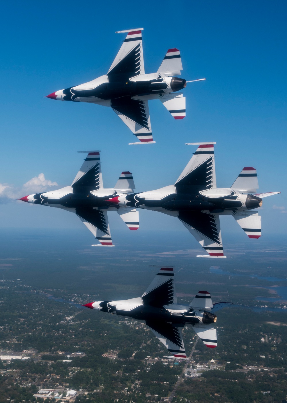 Thunderbirds Perform Over Tyndall AFB, Help Kick Off 70th Anniversary