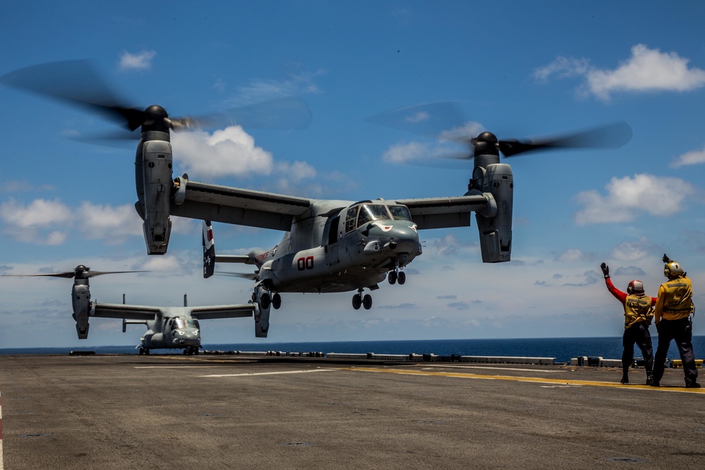 11th Marine Expeditionary Unit: Harriers Conduct Training Evolution