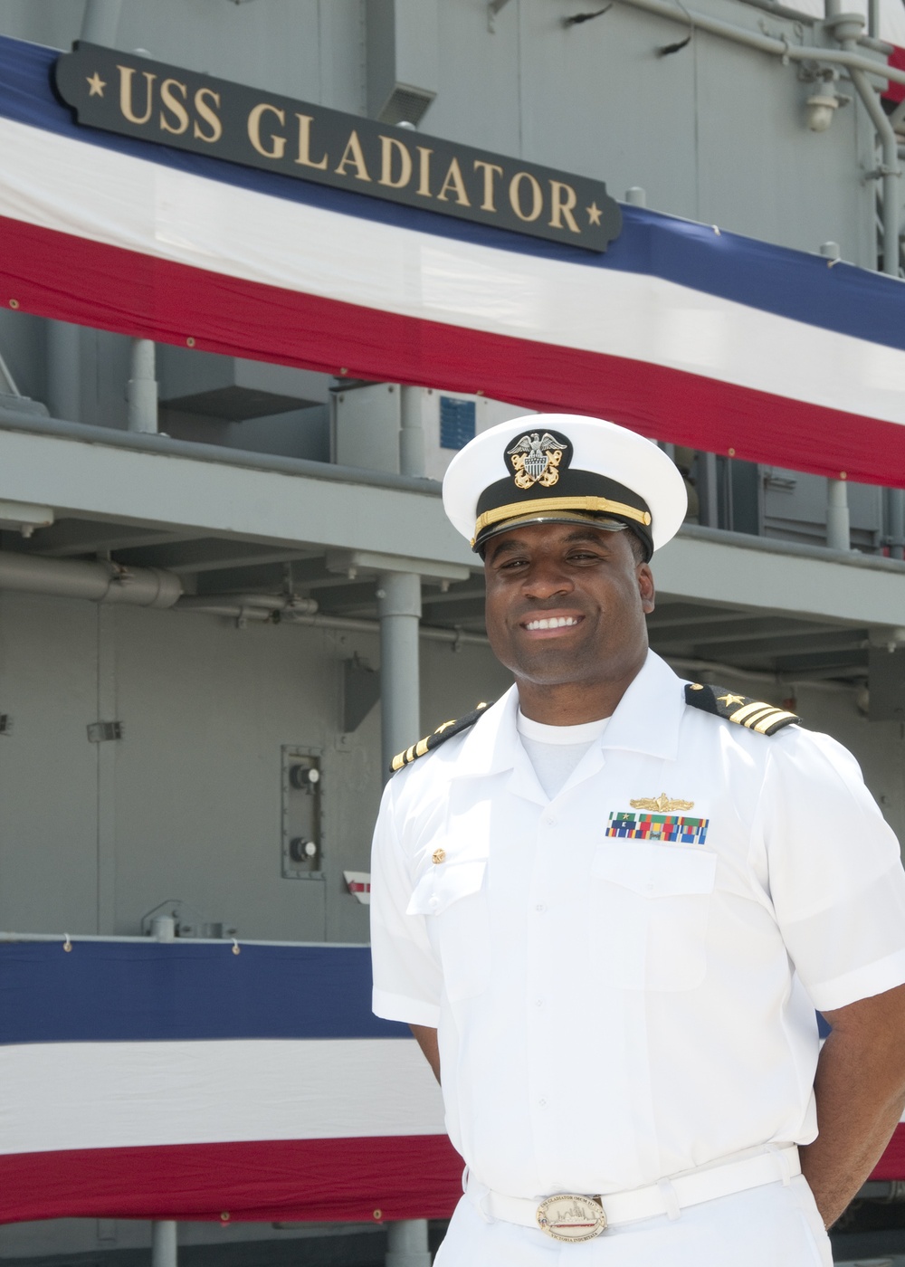 USS Gladiator Changes Command
