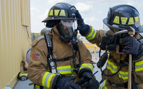 Reservists train to save fellow firefighters