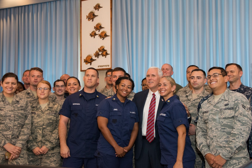 Pence thanks service members during Hawaii visit