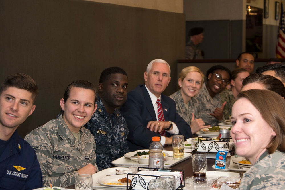 Pence thanks service members during Hawaii visit