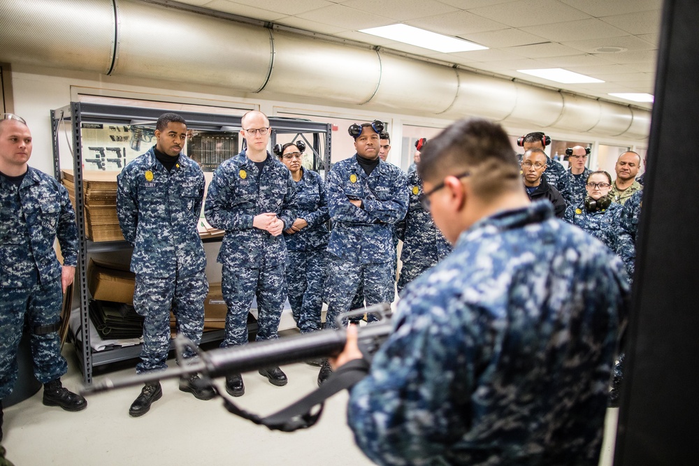 NAS Patuxent River Hosts Navy Reserve Unit Range Qualification