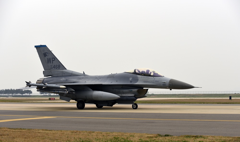 U.S. and ROKAF put air power on full display in Max Thunder 17