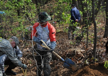 Soldiers from 116th Infantry Regiment and ROK counterparts conduct KIA remains recovery operations