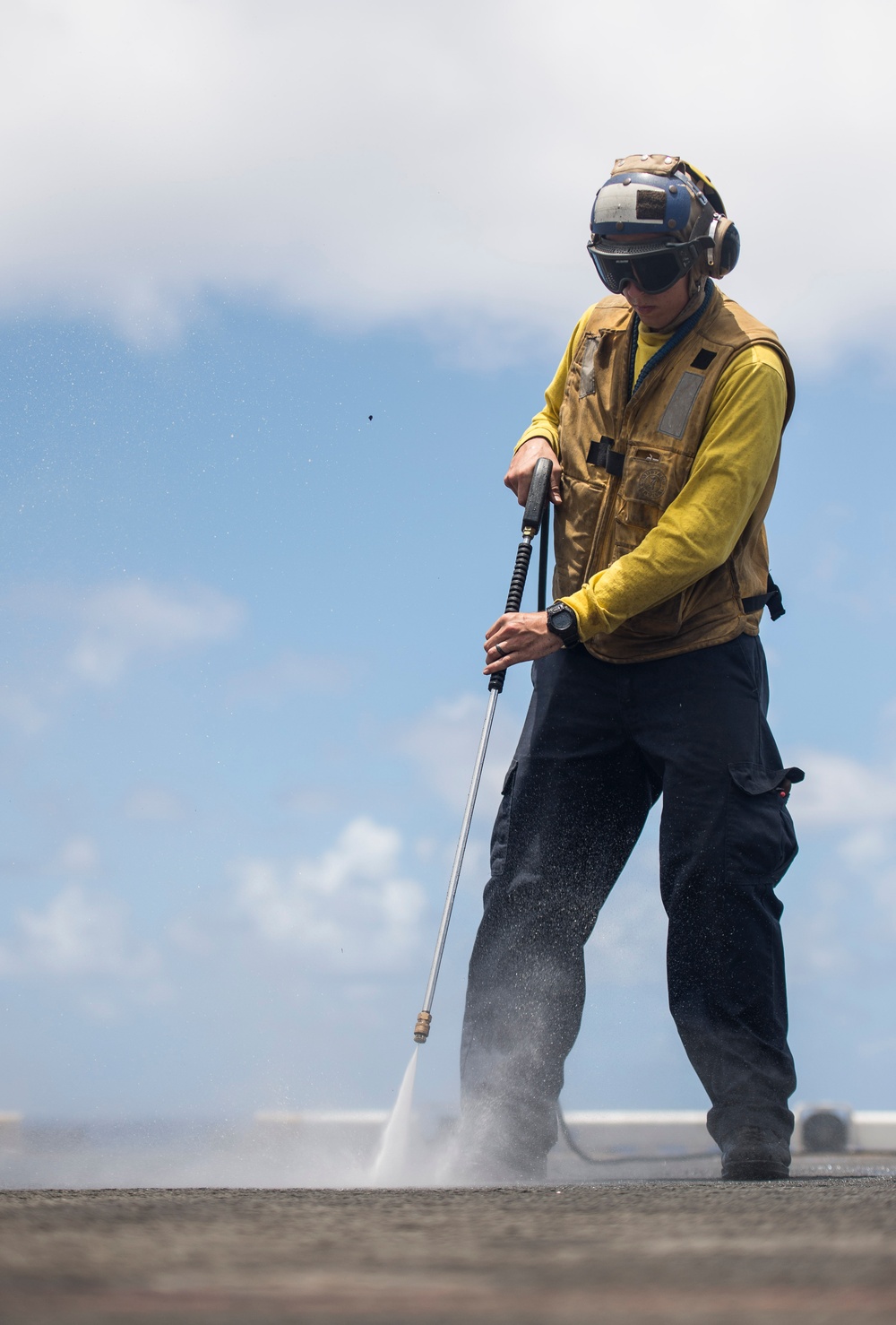 USS MAKIN ISLAND DEPLOYMENT