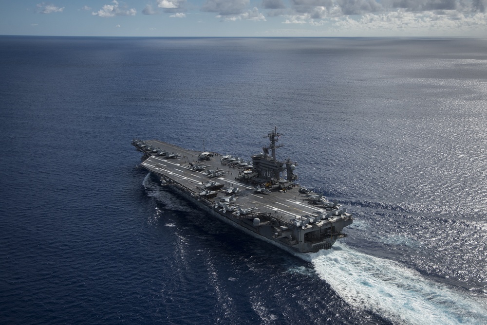 Nimitz-class aircraft carrier USS Carl Vinson (CVN 70) transits the Philippine Sea while conducting a bilateral exercise with the Japan Maritime Self Defense Force.