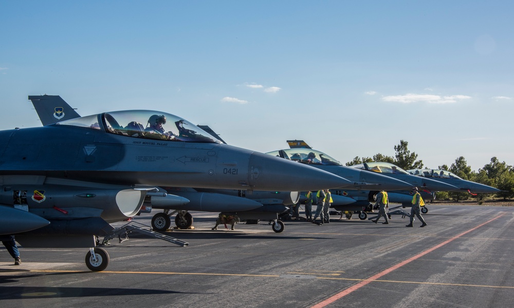 Airmen form Hill Air Force Base arrive in Spain