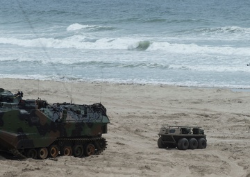 Navy, Marine Corps Spotlight the Future of Amphibious, Autonomous Warfare