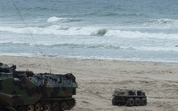 Navy, Marine Corps Spotlight the Future of Amphibious, Autonomous Warfare