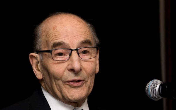 Honoring Holocaust victims