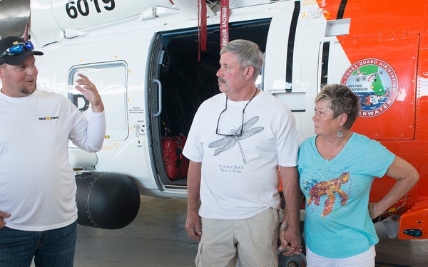 Five mariners reunite with their rescuers