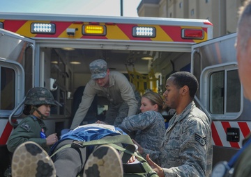 8th Medical Group and ROKAF airmen train to save lives
