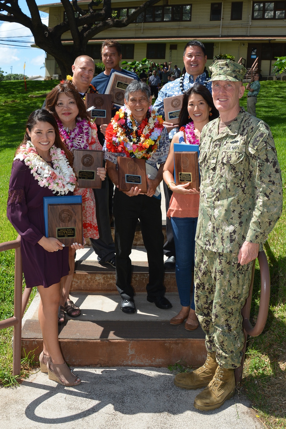 NAVFAC Hawaii Honors its 2017 Employees of the Year