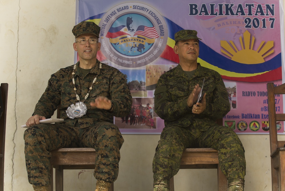 Balikatan: U.S. service members connect with Philippine community