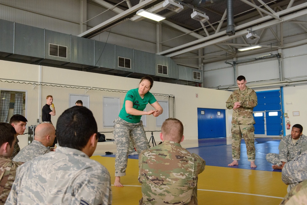 Joint Clinch Drill - Combatives Level One