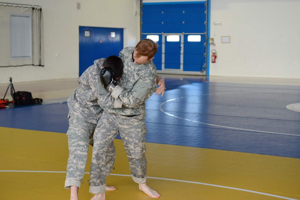 Joint Clinch Drill - Combatives Level One