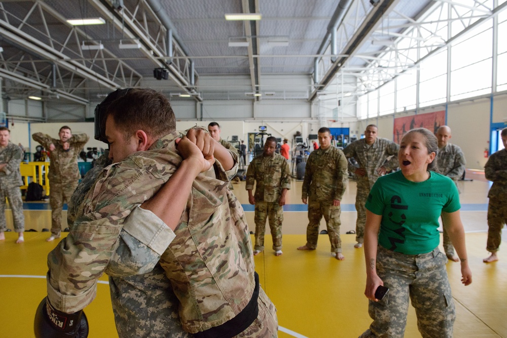 Joint Clinch Drill - Combatives Level One