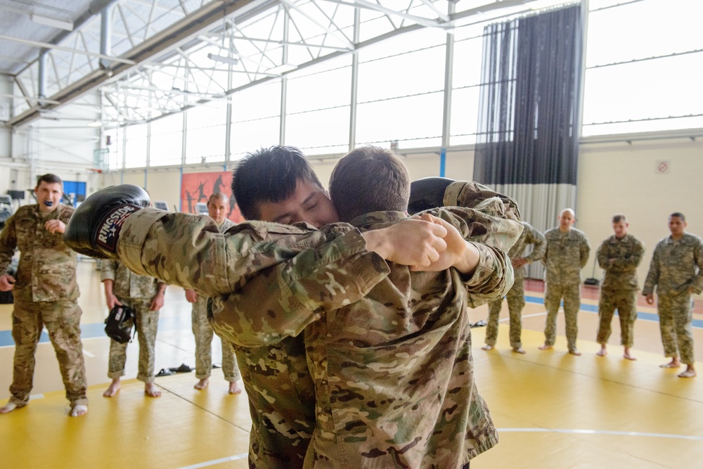 Joint Clinch Drill - Combatives Level One