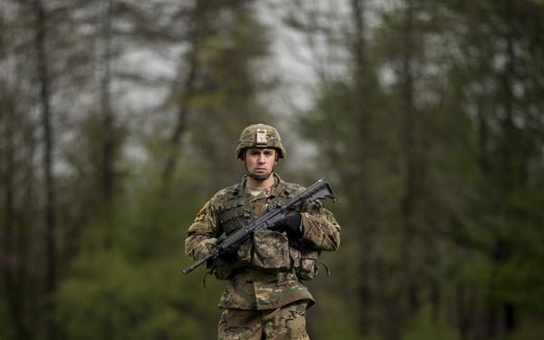 Army Guard Soldiers Participate in Region One Best Warrior Competition