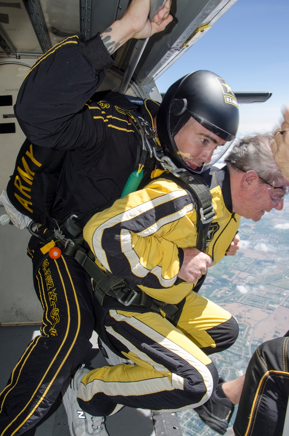 Golden Knights: CASA skydives with Army tandem parachute squad