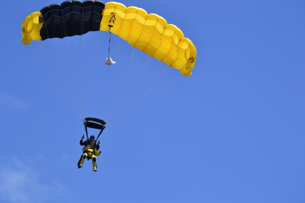 Golden Knights: CASA skydives with Army tandem parachute squad