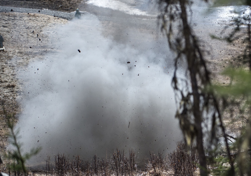 '1 Geronimo' scout platoon paratroopers conduct live-fire training at JBER