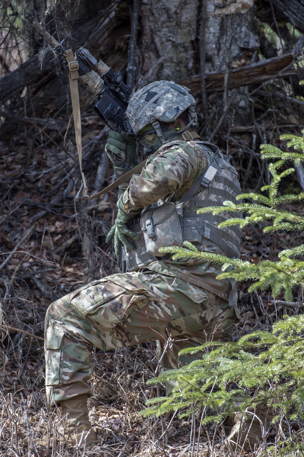 '1 Geronimo' scout platoon paratroopers conduct live-fire training at JBER