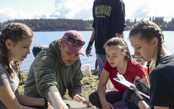 USGS Teams with Blue Heron Middle School to Conduct Beach Seining at Naval Magazine Indian Island