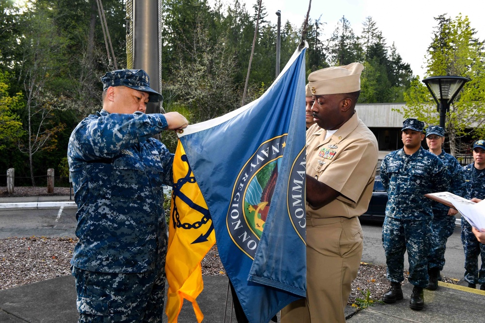 Navy Region Northwest Receives 2016 Retention Excellence Award