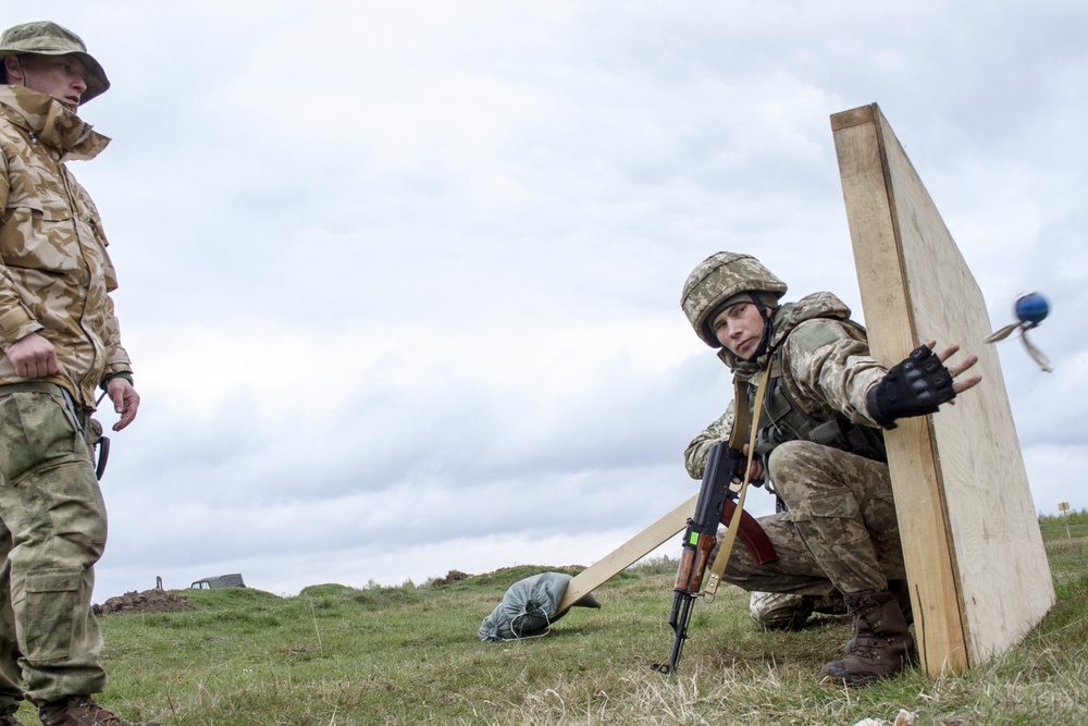Grenade training at Yavoriv Combat Training Center