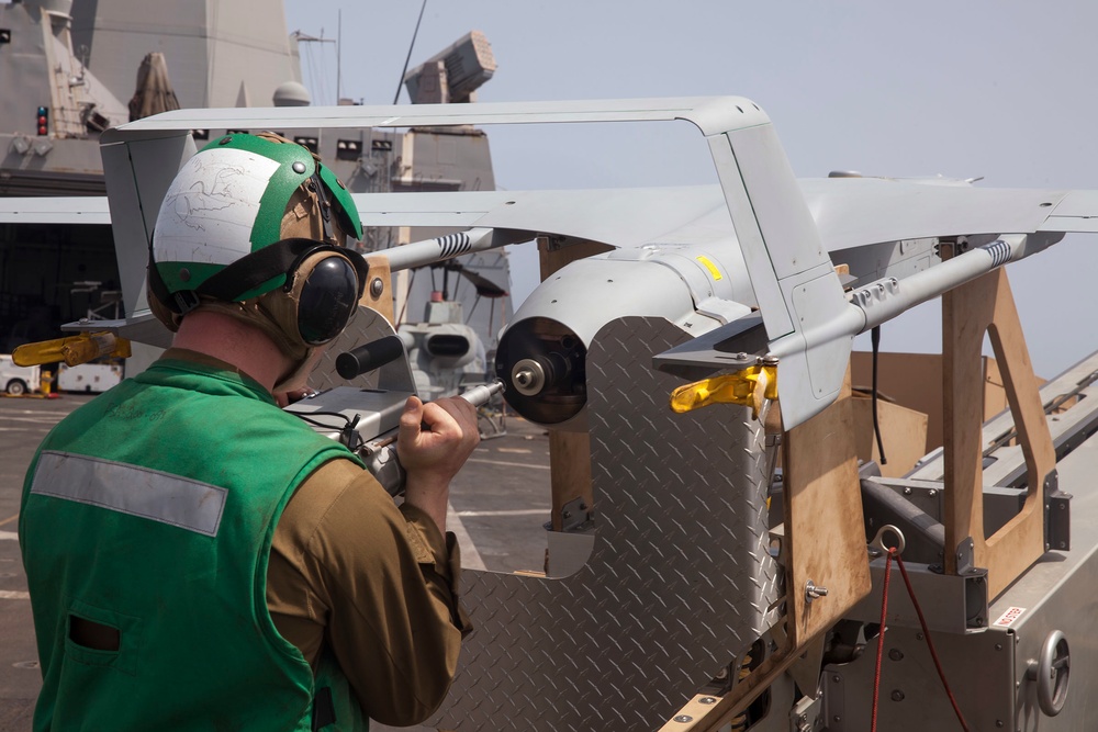 LPD 19 RQ-21 launch