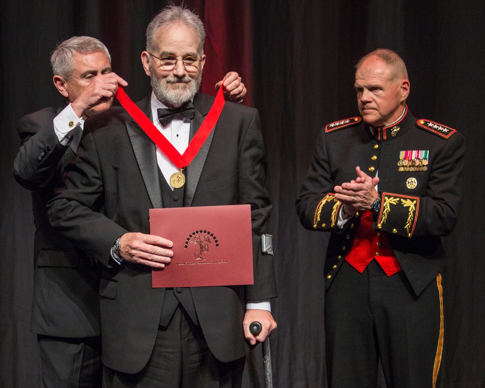 CMC Attends Marine Corps Heritage Foundation Awards Dinner