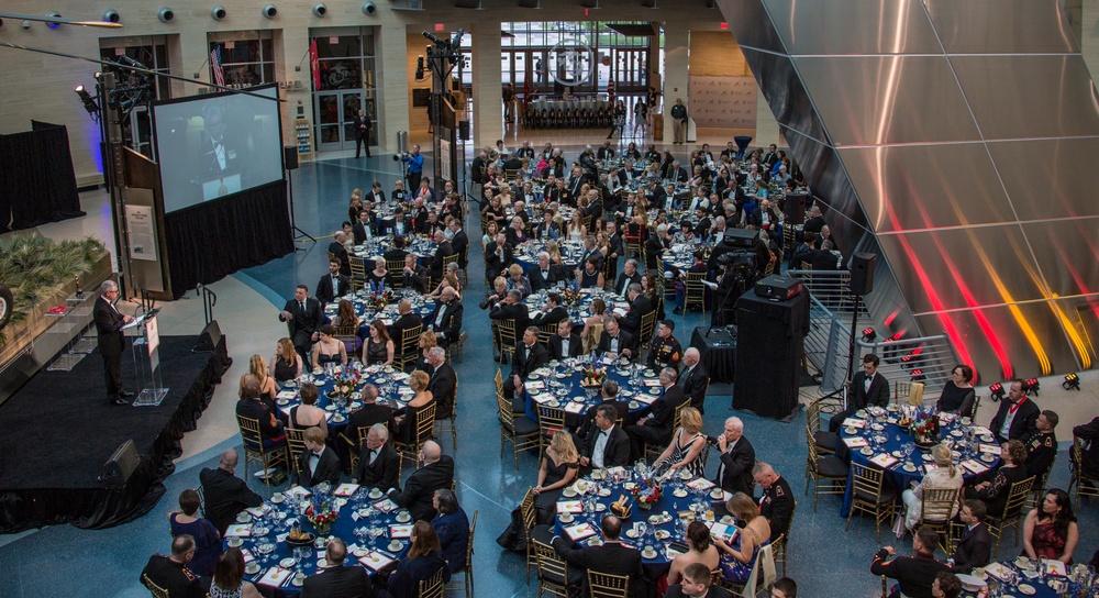 CMC Attends Marine Corps Heritage Foundation Awards Dinner