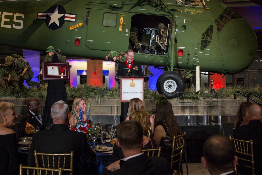 CMC Attends Marine Corps Heritage Foundation Awards Dinner