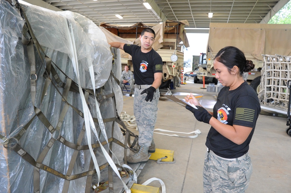 Hawaii Reservists compete in AFRC Port Dawg Challenge