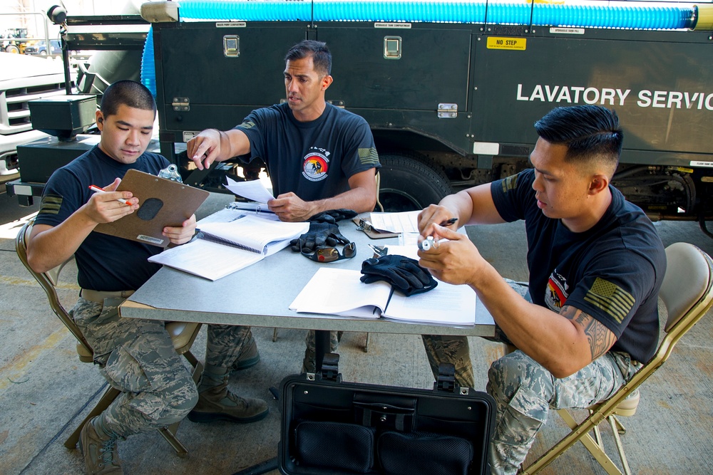 Hawaii Reservists compete in AFRC Port Dawg Challenge