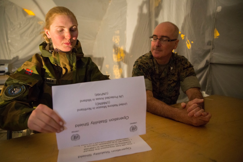 Marines and Norwegian Air Force cadets work together on mock UN exercise