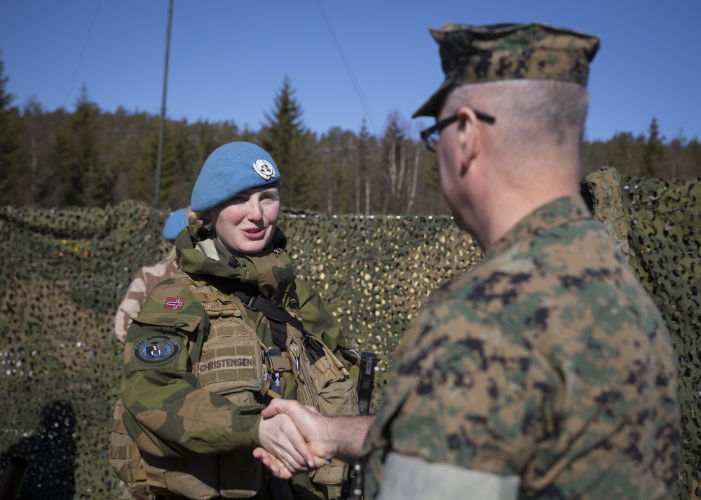 Marines and Norwegian Air Force cadets work together on mock UN exercise