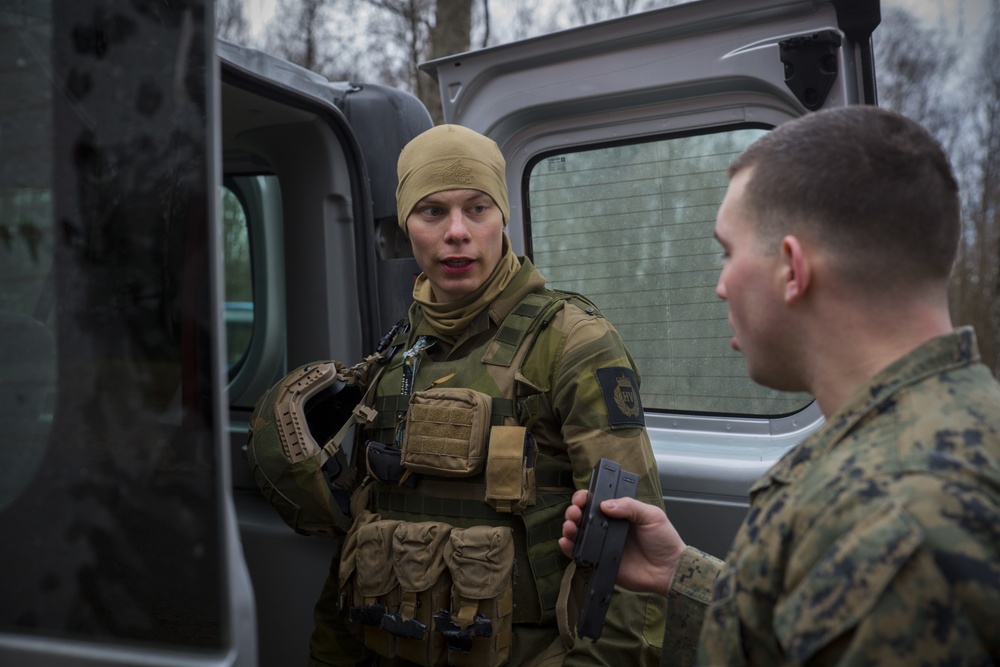 All Clear! | Law Enforcement Marines and Norwegian Armed Forces conduct room clearing training