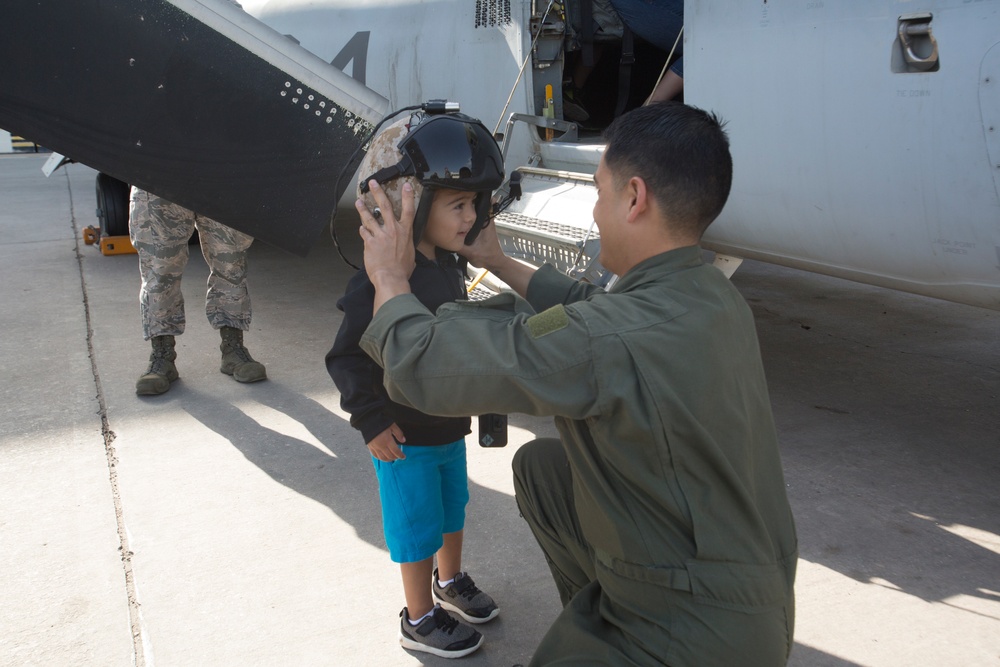 Elementary and middle school students visit SPMAGTF-CR-AF ACE static display